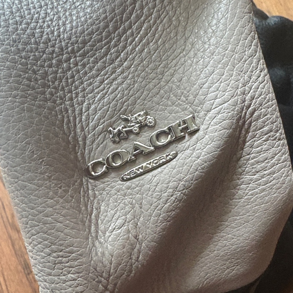 Coach Rare Phoebe Hobo Bag F38251 Black and Tan Leather Bag - Picture 2 of 10